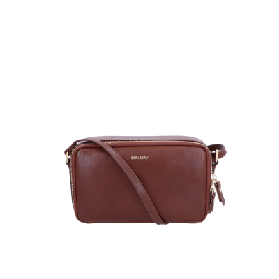 Functionele crossbody met ingebouwde portemonnee in mooi levendig leer van LouLou Essentiels.